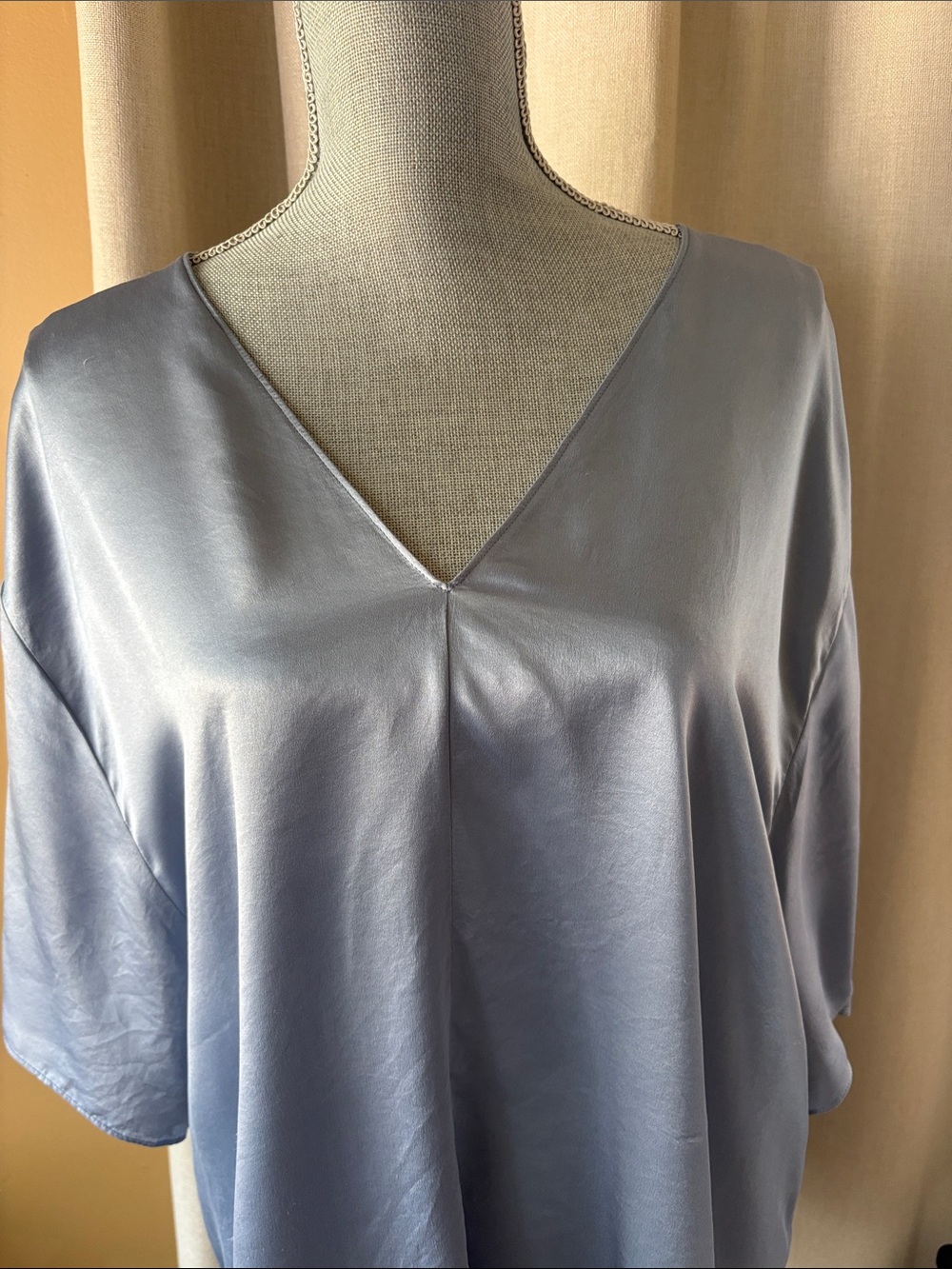 Vince Satin 100% Silk V-Neck Blouse in Light Blue Size XL 14-16